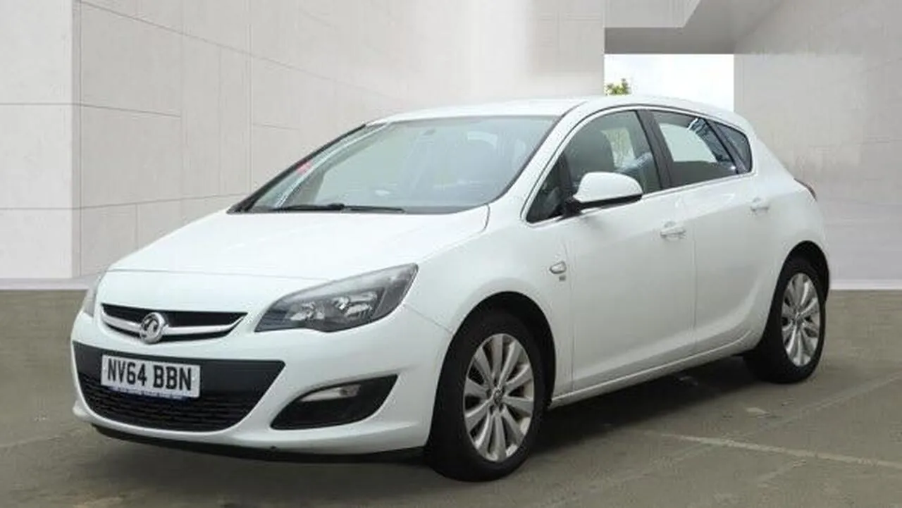Vauxhall Astra 2014 photo 4