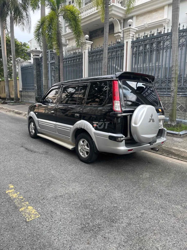 Mitsubishi Jolie 2005 photo 5