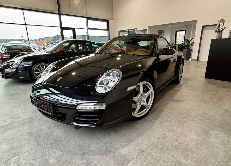 Porsche 911 Carrera Cabriolet