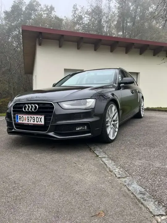 Audi A4 2012 photo 3