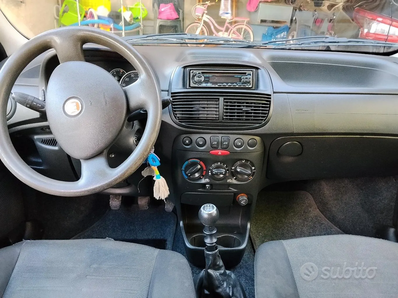 Fiat Punto 2009 photo 4