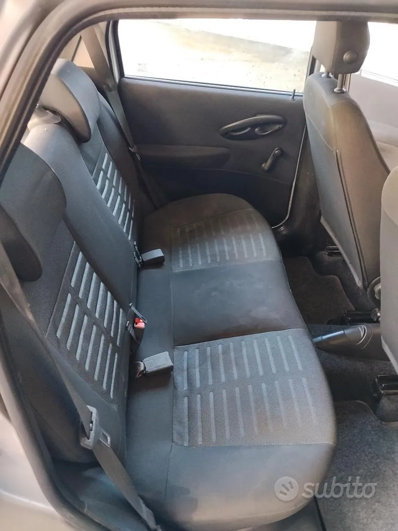 Fiat Punto 2009 photo 5