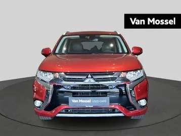 Mitsubishi Outlander 2018 photo 2