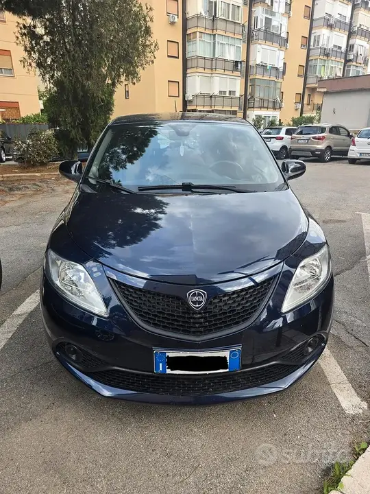 Lancia Ypsilon
