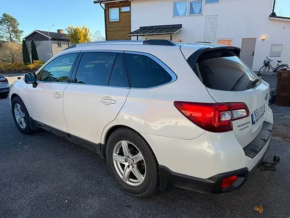 Subaru Outback 2015 photo 2