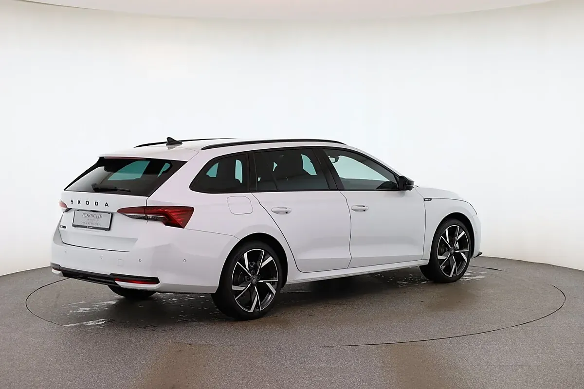 Skoda Octavia 2026 photo 2
