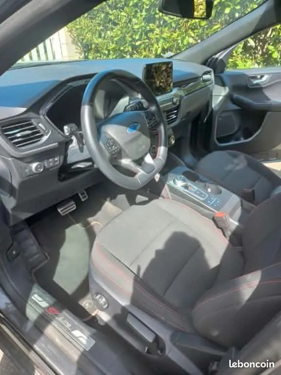 Ford Kuga 2021 photo 2
