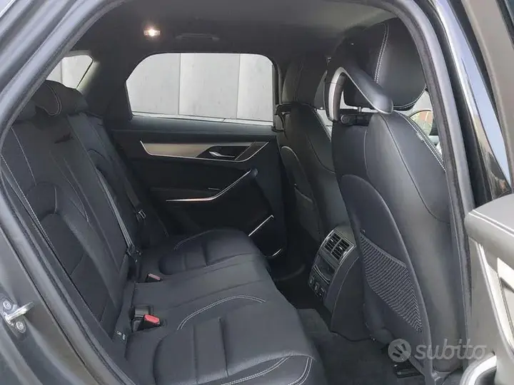 Jaguar F-Pace 2024 photo 5