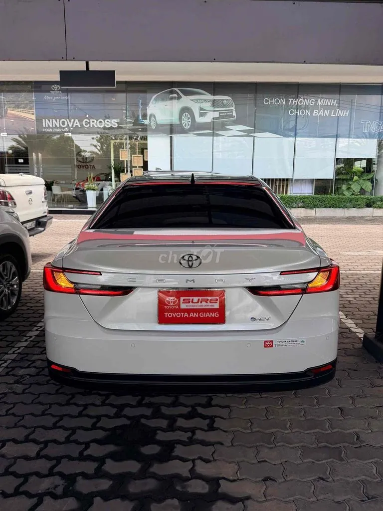 Toyota Camry 2026 photo 4