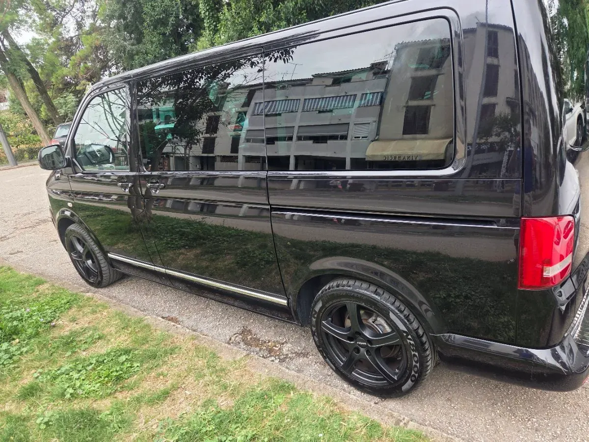 Volkswagen Multivan 2014 photo 2