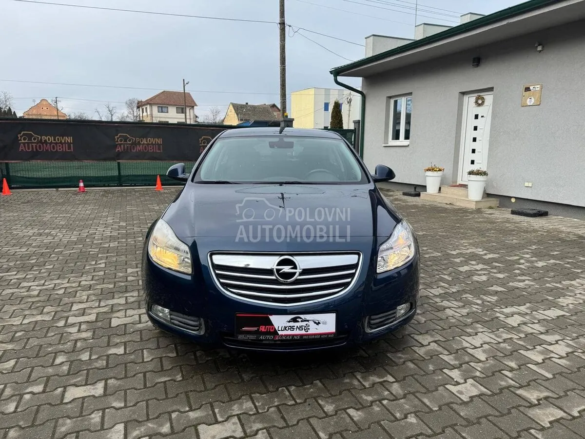 Opel Insignia 2011 photo 2