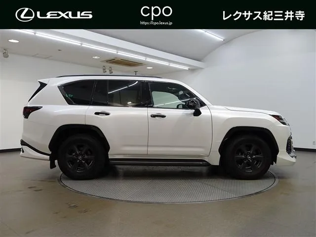 Lexus Ls 600 Hybrid 2025 photo 4