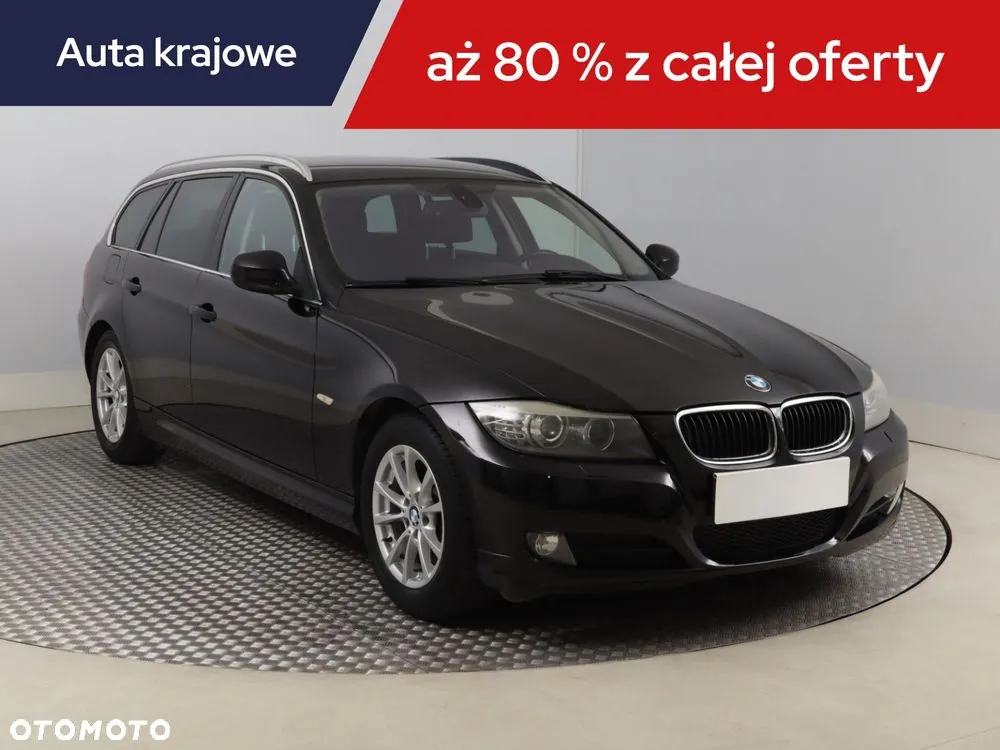 BMW 3 Series 2011 photo 2