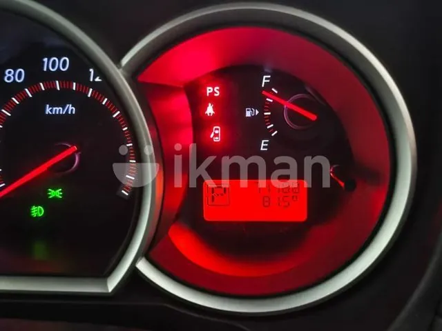 Nissan Bluebird 2011 photo 4