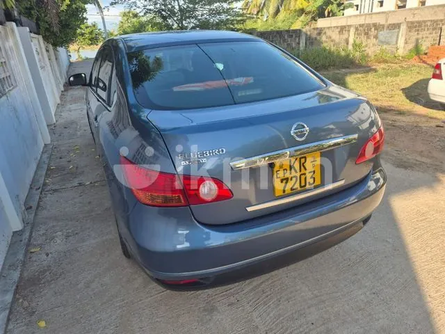 Nissan Bluebird 2011 photo 3