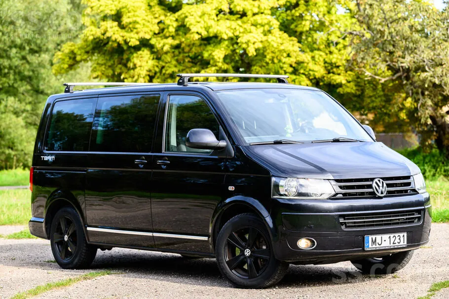 Volkswagen Multivan 2010 photo 2