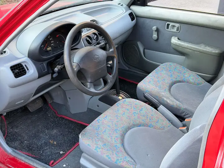 Nissan Micra 1998 photo 5