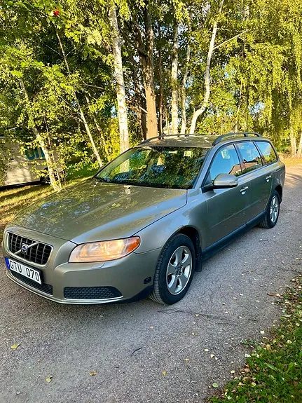 Volvo V70 2008 photo 2