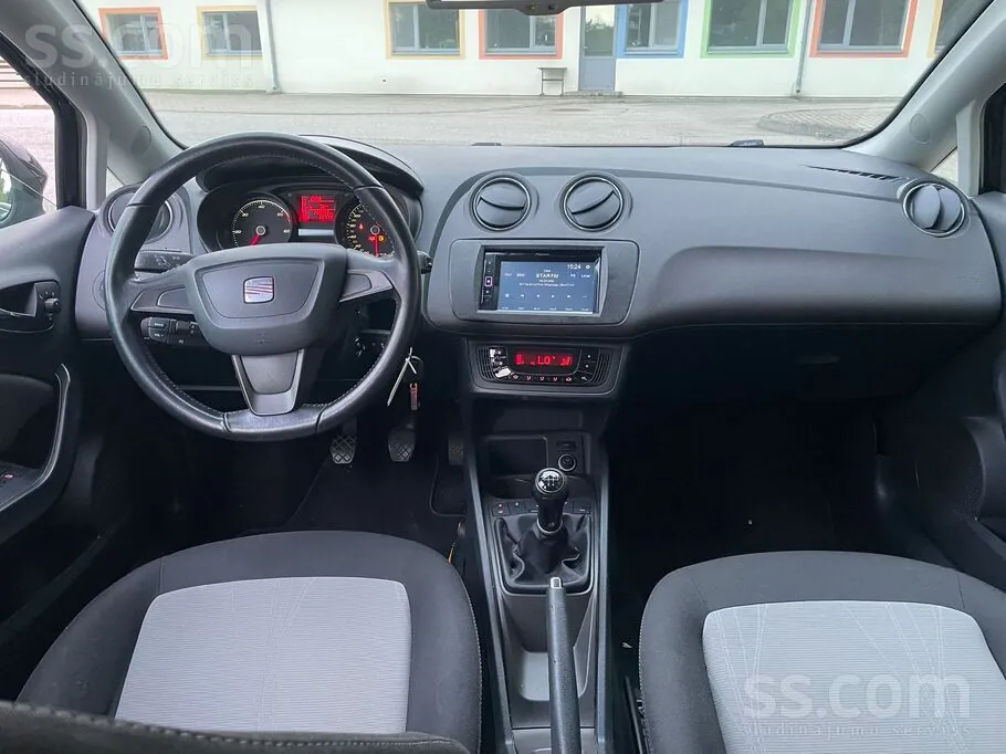 Seat Ibiza 2012 photo 5