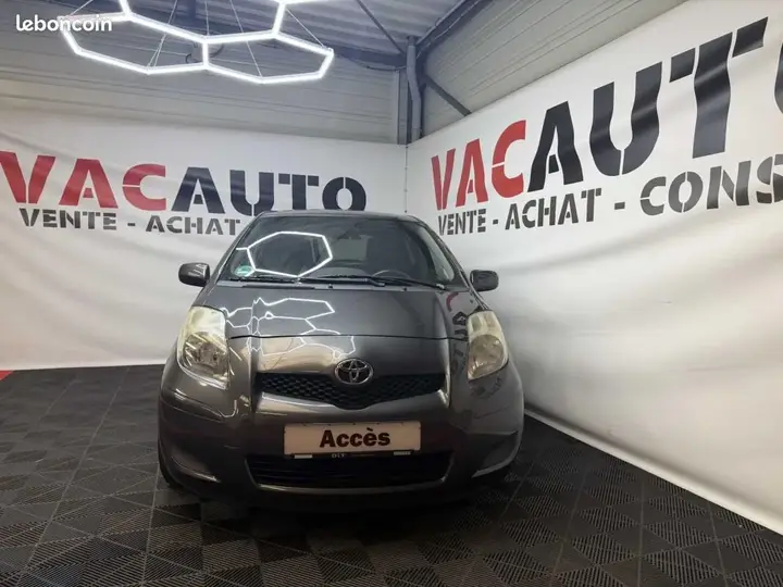 Toyota Yaris 2009 photo 2