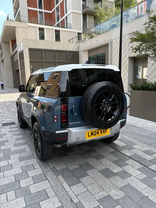 Land Rover Defender 90 2024 photo 4