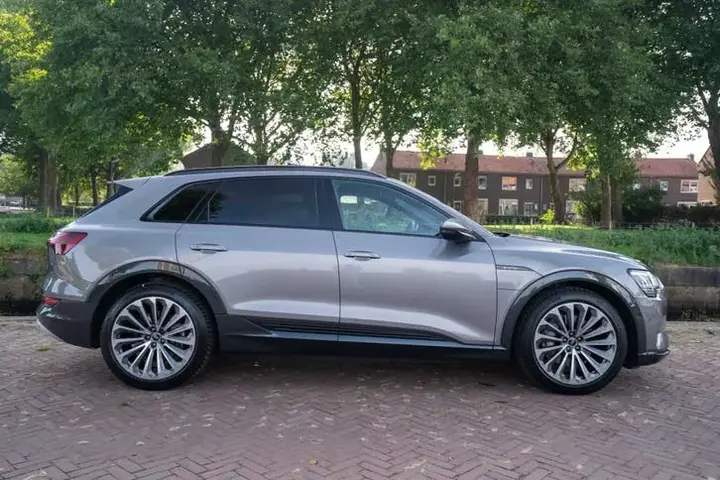Audi E-Tron 2022 photo 3