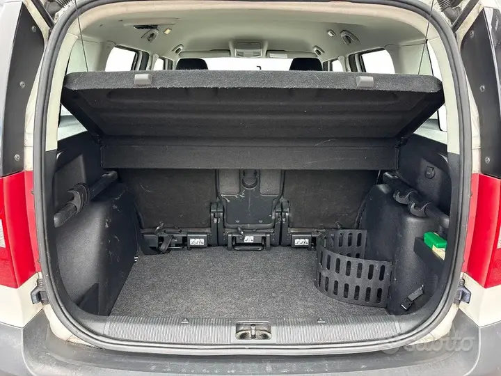 Skoda Yeti 2013 photo 4