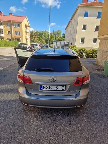Toyota Avensis 2009 photo 3