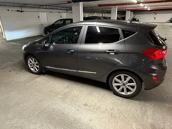 Ford Fiesta 2018 photo 2