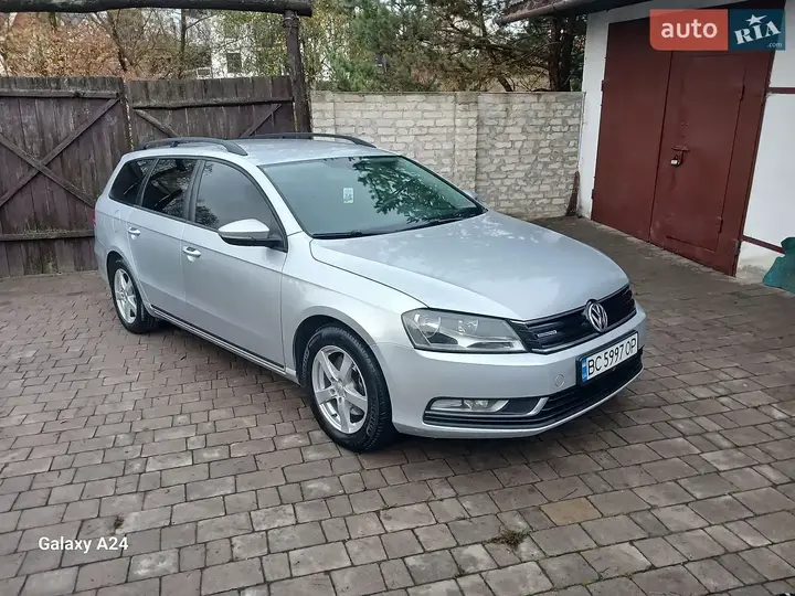 Volkswagen Passat 2011 photo 3