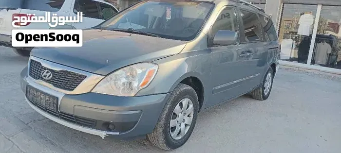 Kia Sedona 2008 photo 2