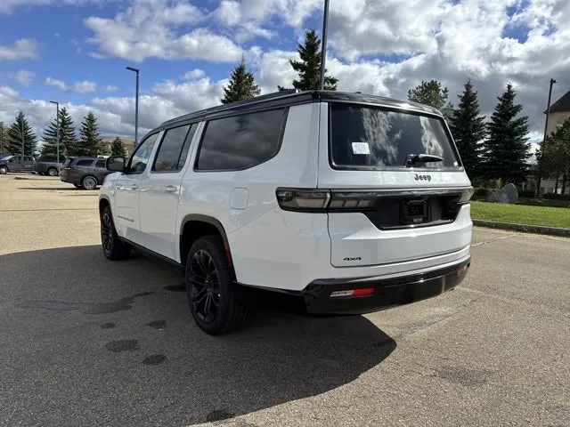 Jeep Grand Wagoneer 2026 photo 5