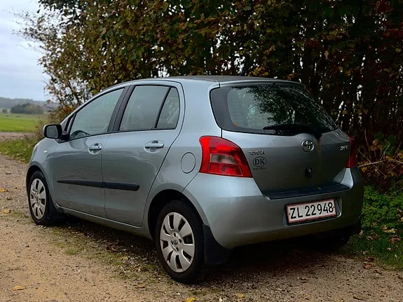 Toyota Yaris 2008 photo 3