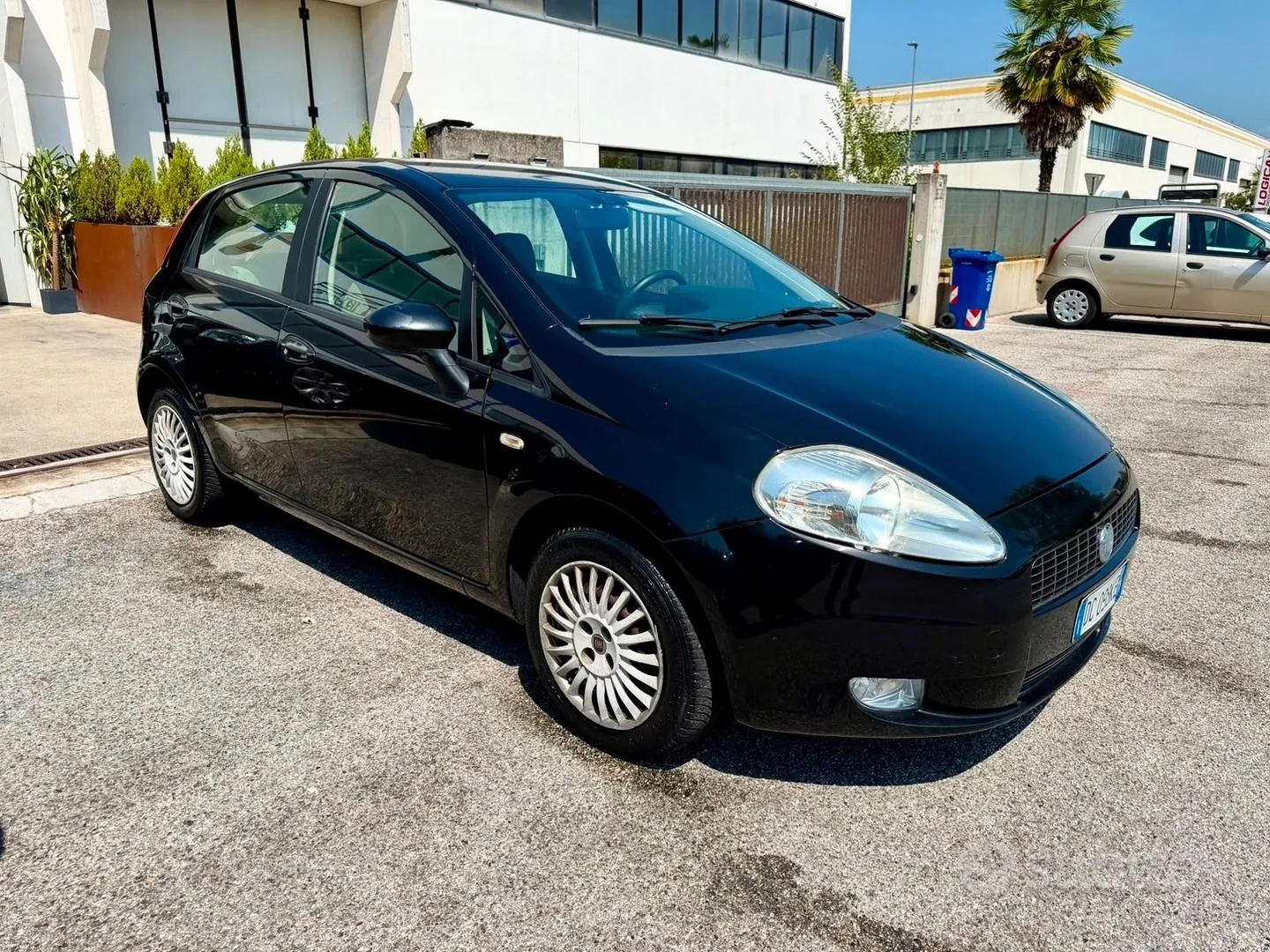 Fiat Grande Punto 2006 photo 2