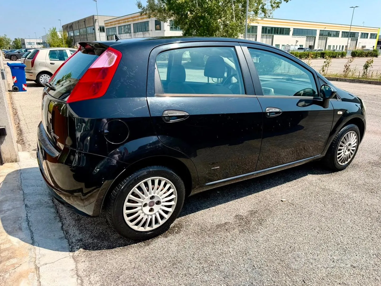 Fiat Grande Punto 2006 photo 4