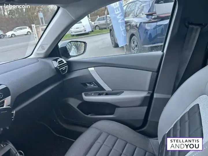 Citroen C4 2025 photo 2