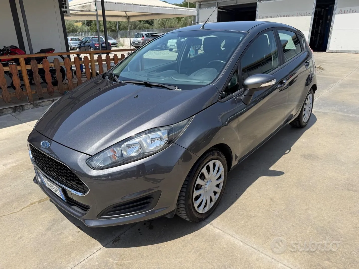 Ford Fiesta 2017 photo 2
