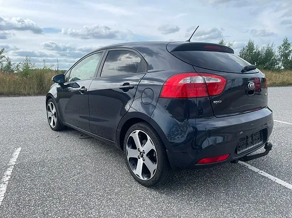 Kia Rio 2013 photo 3