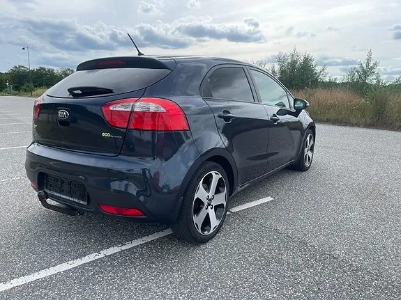 Kia Rio 2013 photo 4