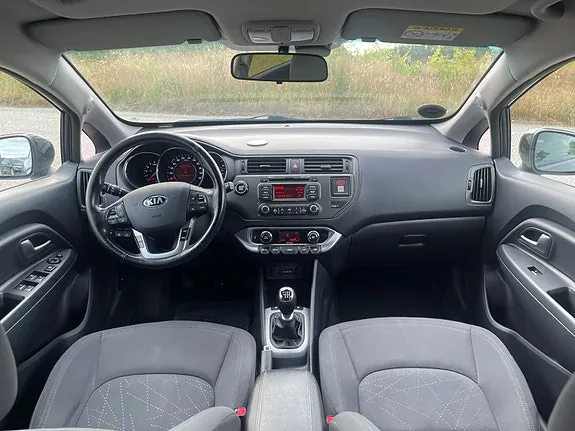 Kia Rio 2013 photo 5