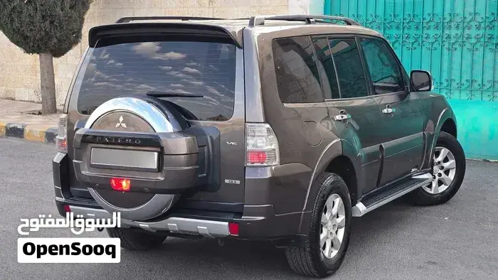 Mitsubishi Pajero 2014 photo 4