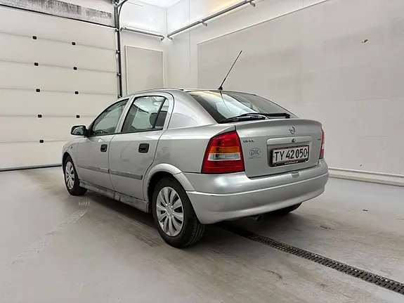 Opel Astra 2000 photo 3