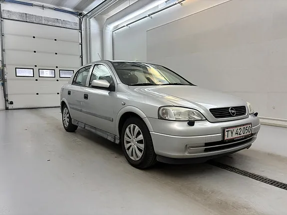 Opel Astra 2000 photo 2
