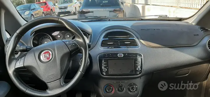 Fiat Punto Evo 2010 photo 3