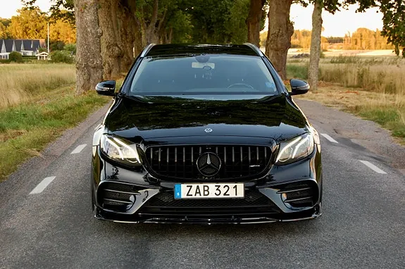 Mercedes-Benz E220 D