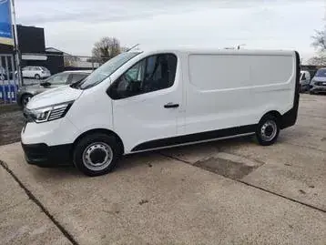 Renault Trafic 2024 photo 2