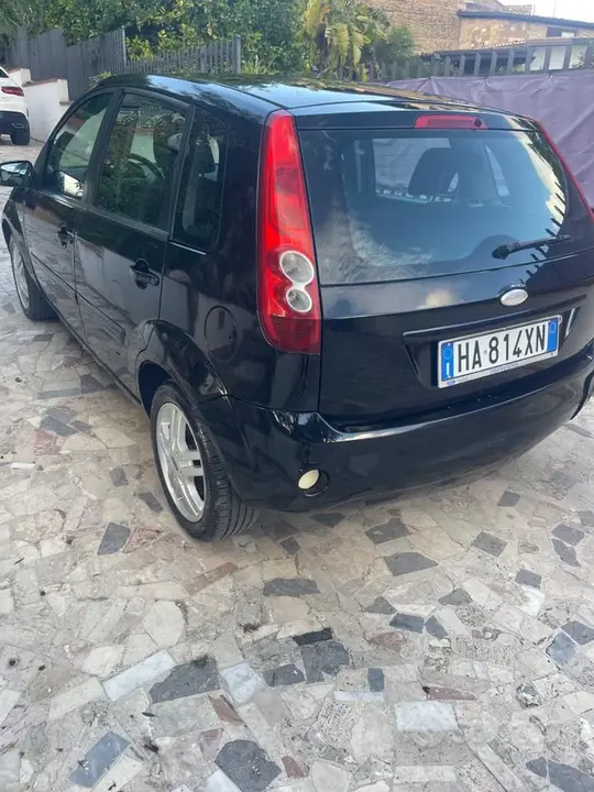 Ford Fiesta 2009 photo 3