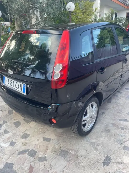 Ford Fiesta 2009 photo 4