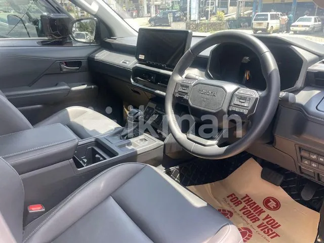 Toyota Hilux 2025 photo 5