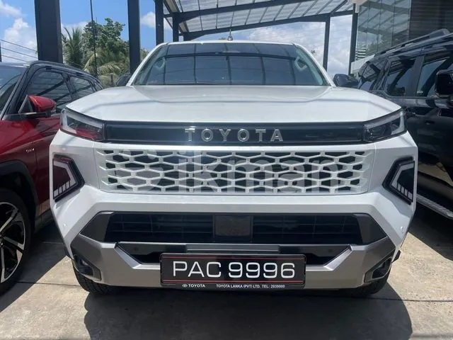 Toyota Hilux 2025 photo 2